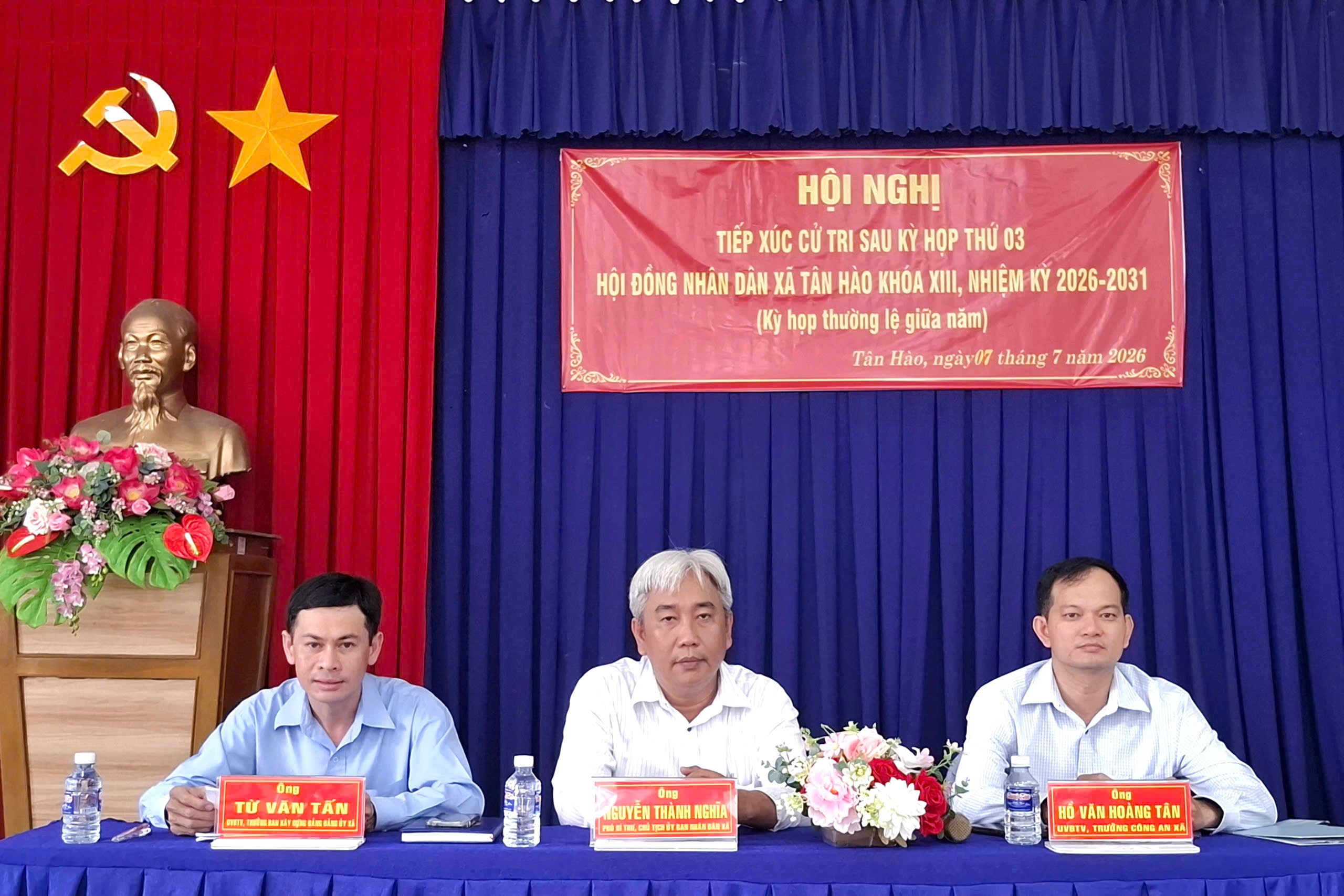 TỔ ĐẠI BIỂU HỘI ĐỒNG NHÂN DÂN SỐ 1 - XÃ TÂN HÀO TIẾP XÚC CỬ TRI
