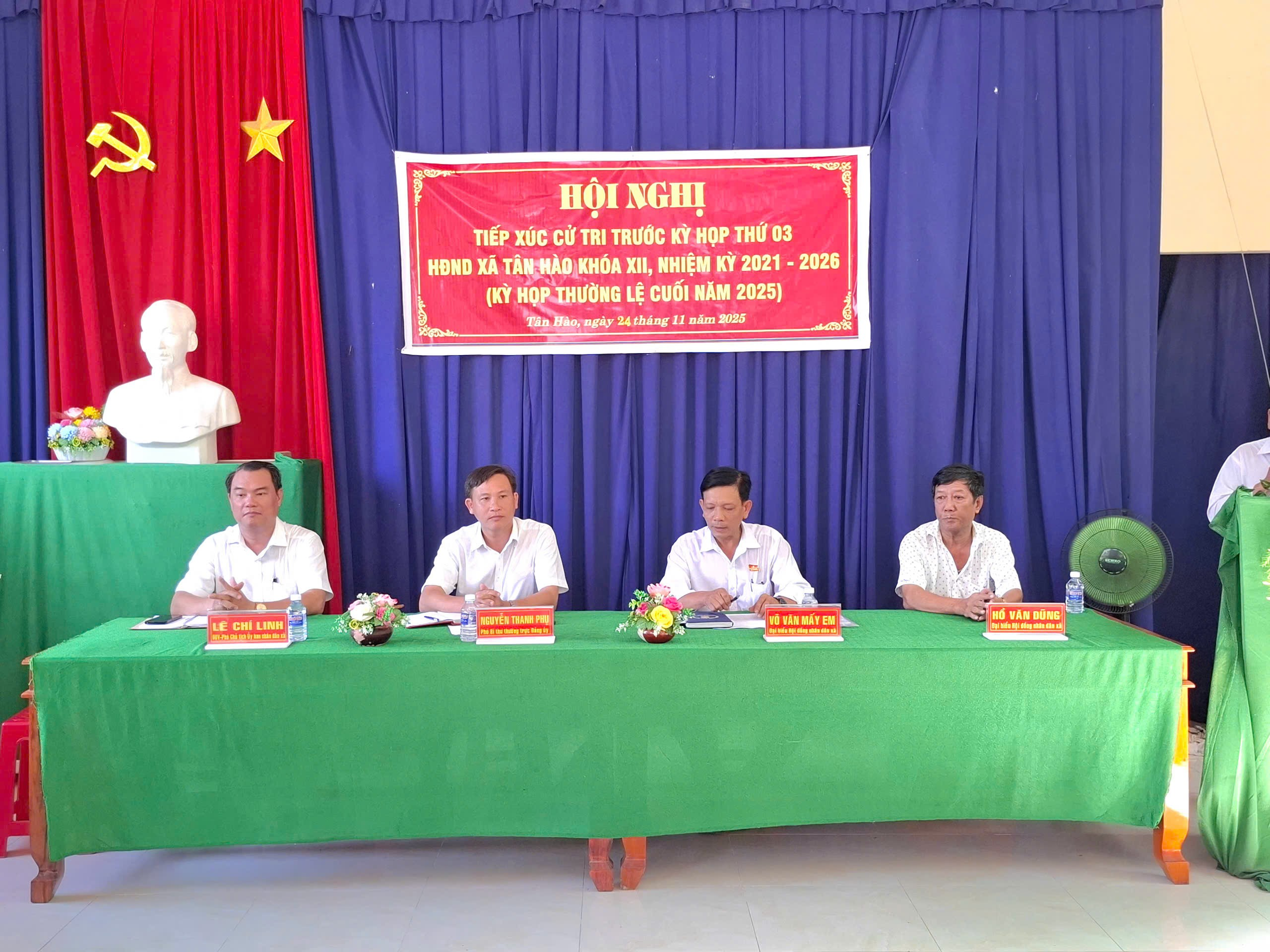 TỔ ĐẠI BIỂU HỘI ĐỒNG NHÂN DÂN SỐ 4 - XÃ TÂN HÀO 
TIẾP XÚC CỬ TRI
