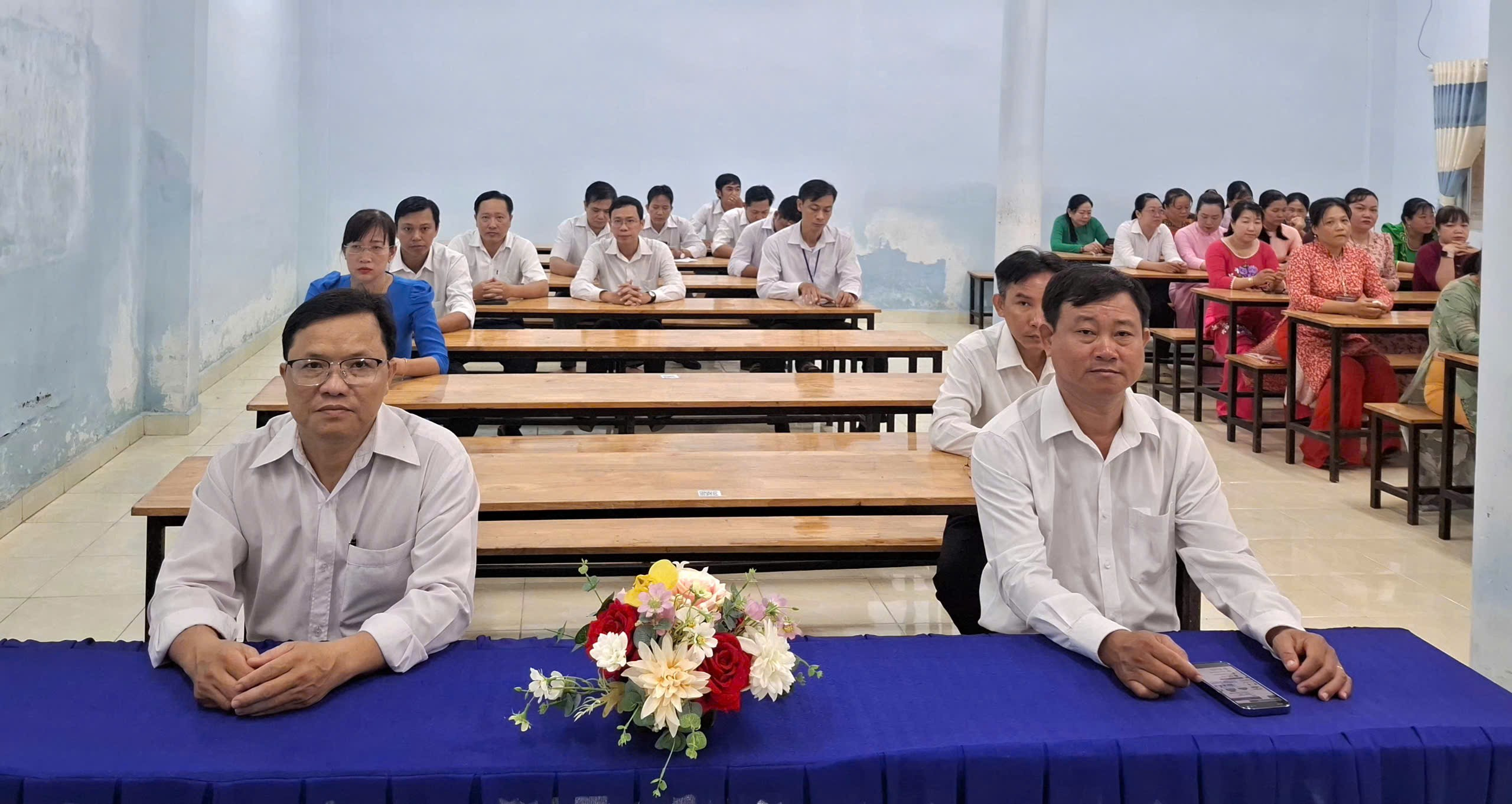  Ủy ban nhân dân xã Tân Hào sinh hoạt chuyên đề học tập và làm theo tư tưởng, đạo đức, phong cách Hồ Chí Minh tháng 7/2026